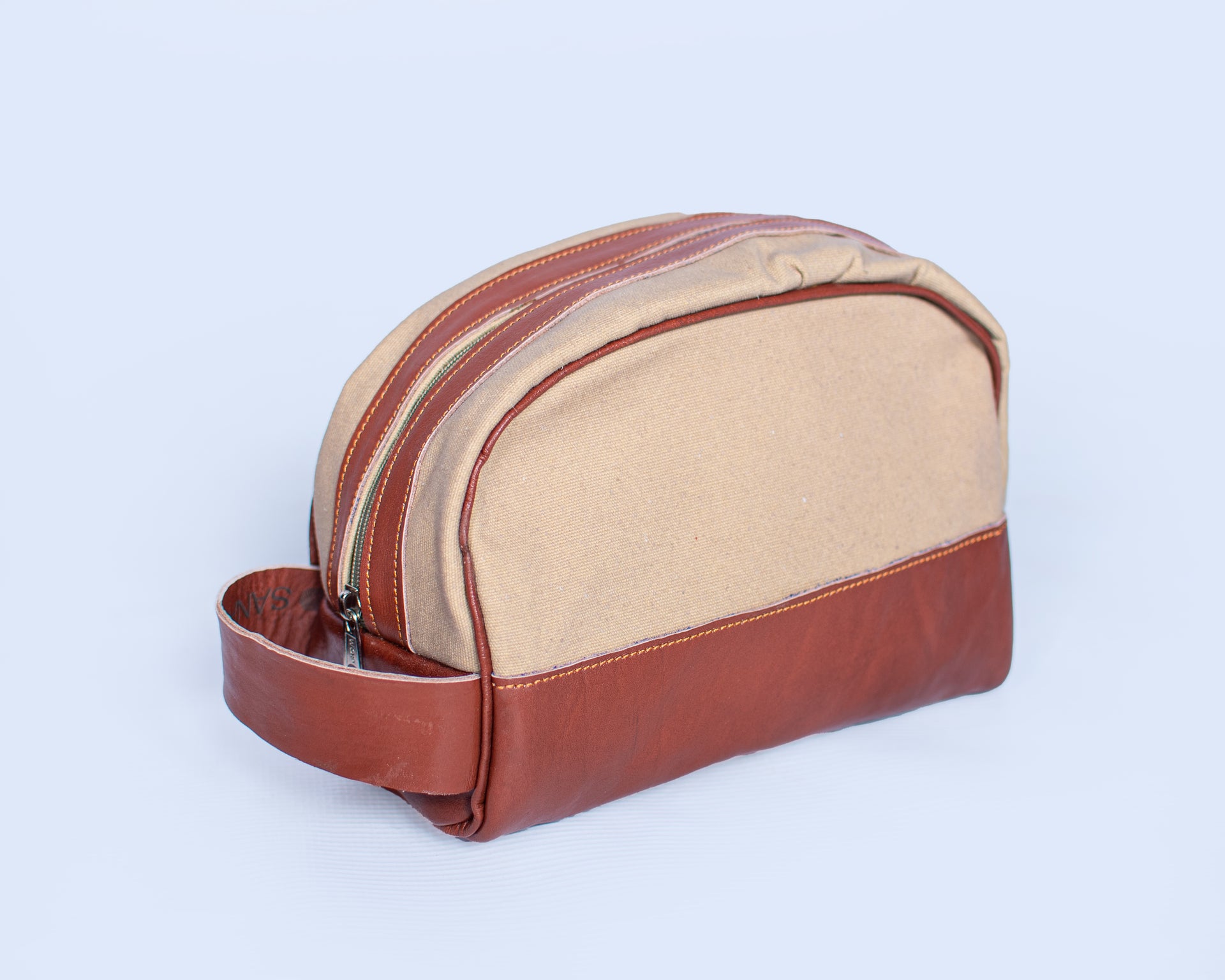 TOILETRY BAG