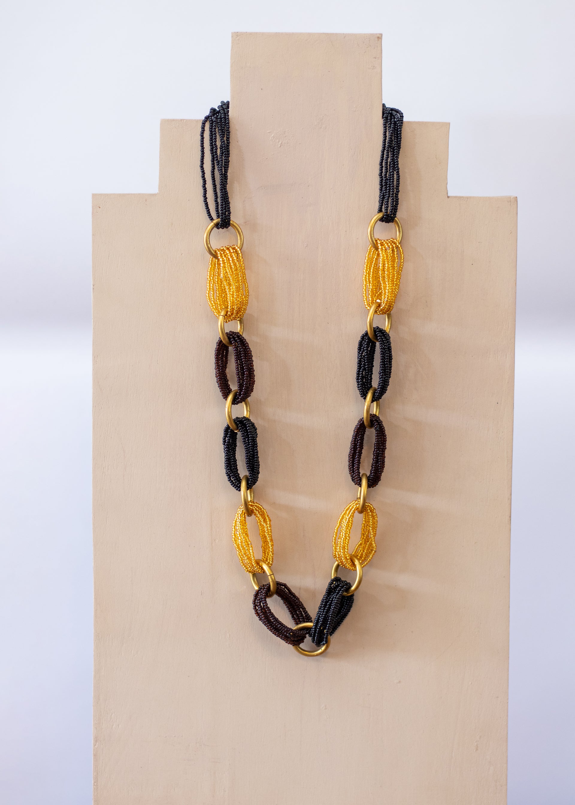 TUMBILI NECKLACE